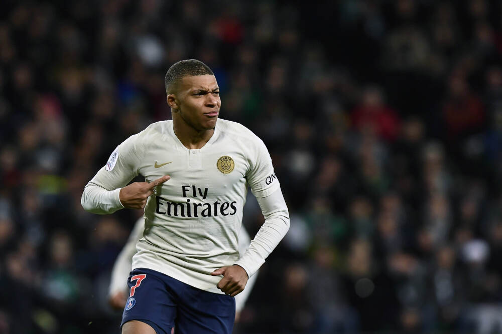 新民环球年终特刊 | 大国博弈激烈 AI治理需追求平衡发展与安全